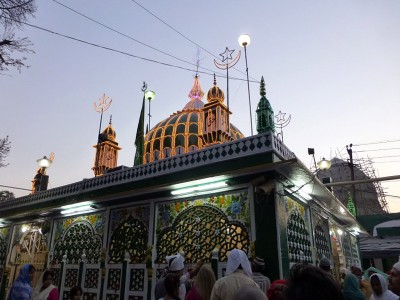 Piran Kaliyar Sharif Travel and Tourist Places